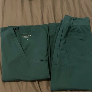 MANDALA women Green Scrub Set